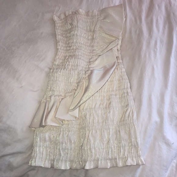 SOLD. NWOT AREA NYC Ruffle Bodycon Dress - Picture 5 of 7